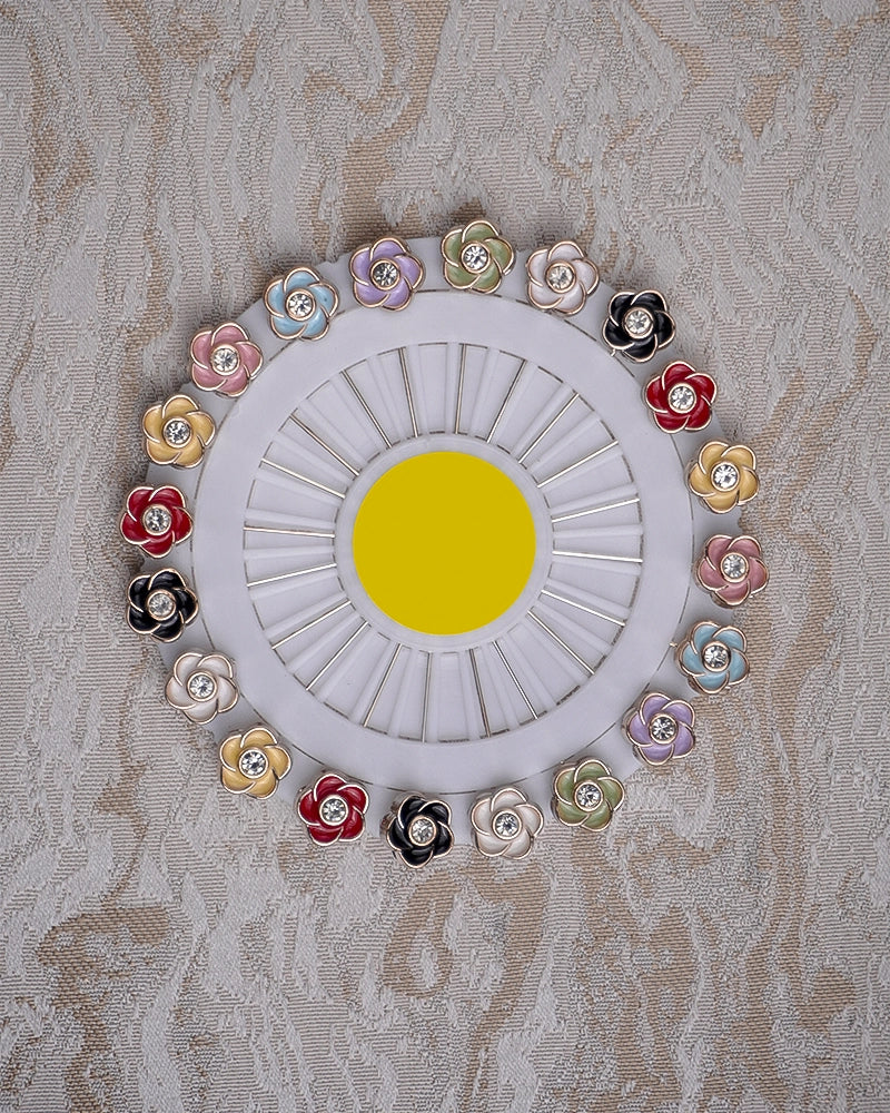 Contour Fancy Flower Hijab Pins Wheel