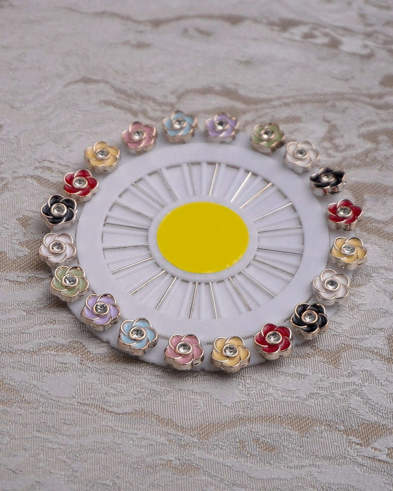 Contour Fancy Flower Hijab Pins Wheel