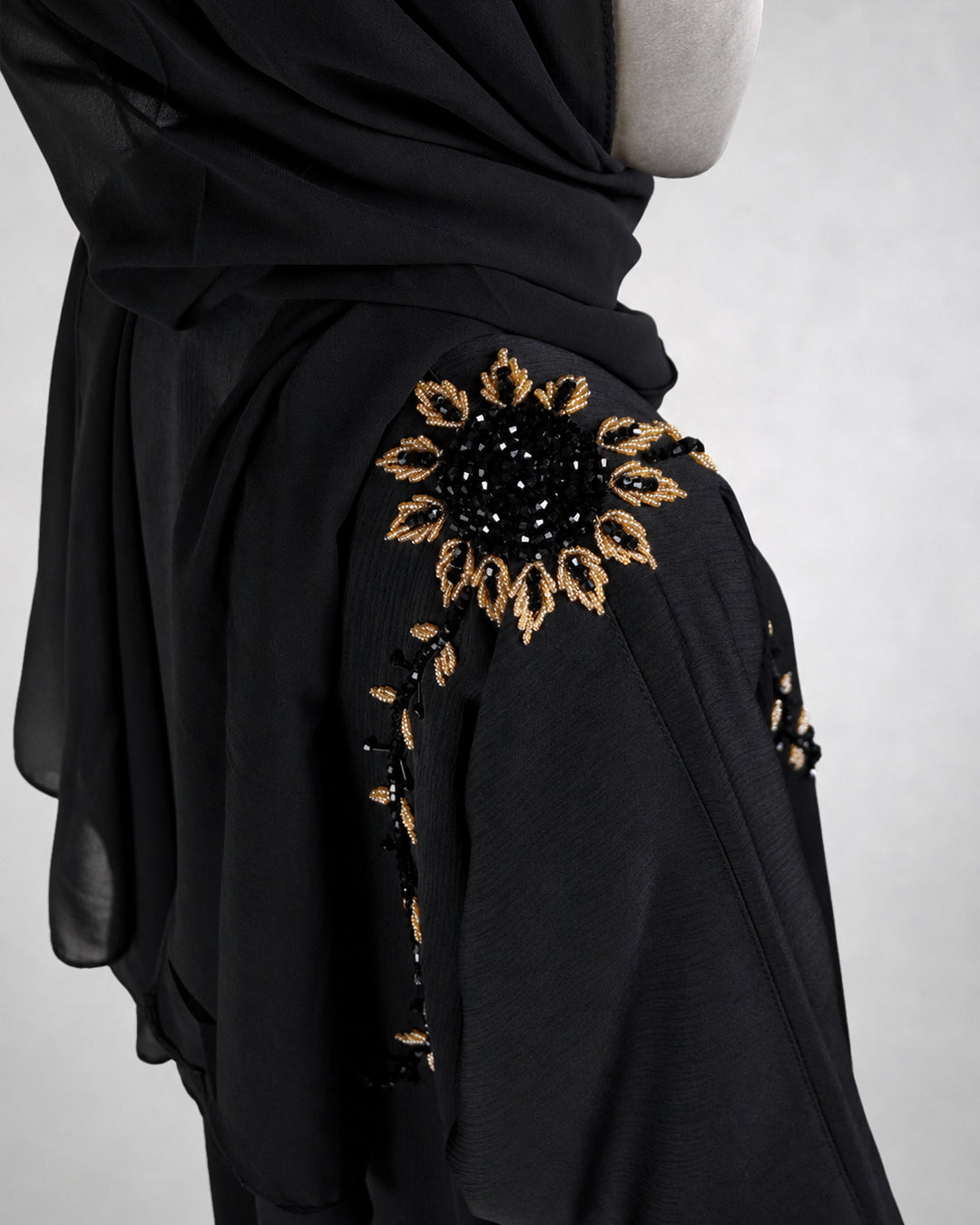 Contour Handcrafted Elegance